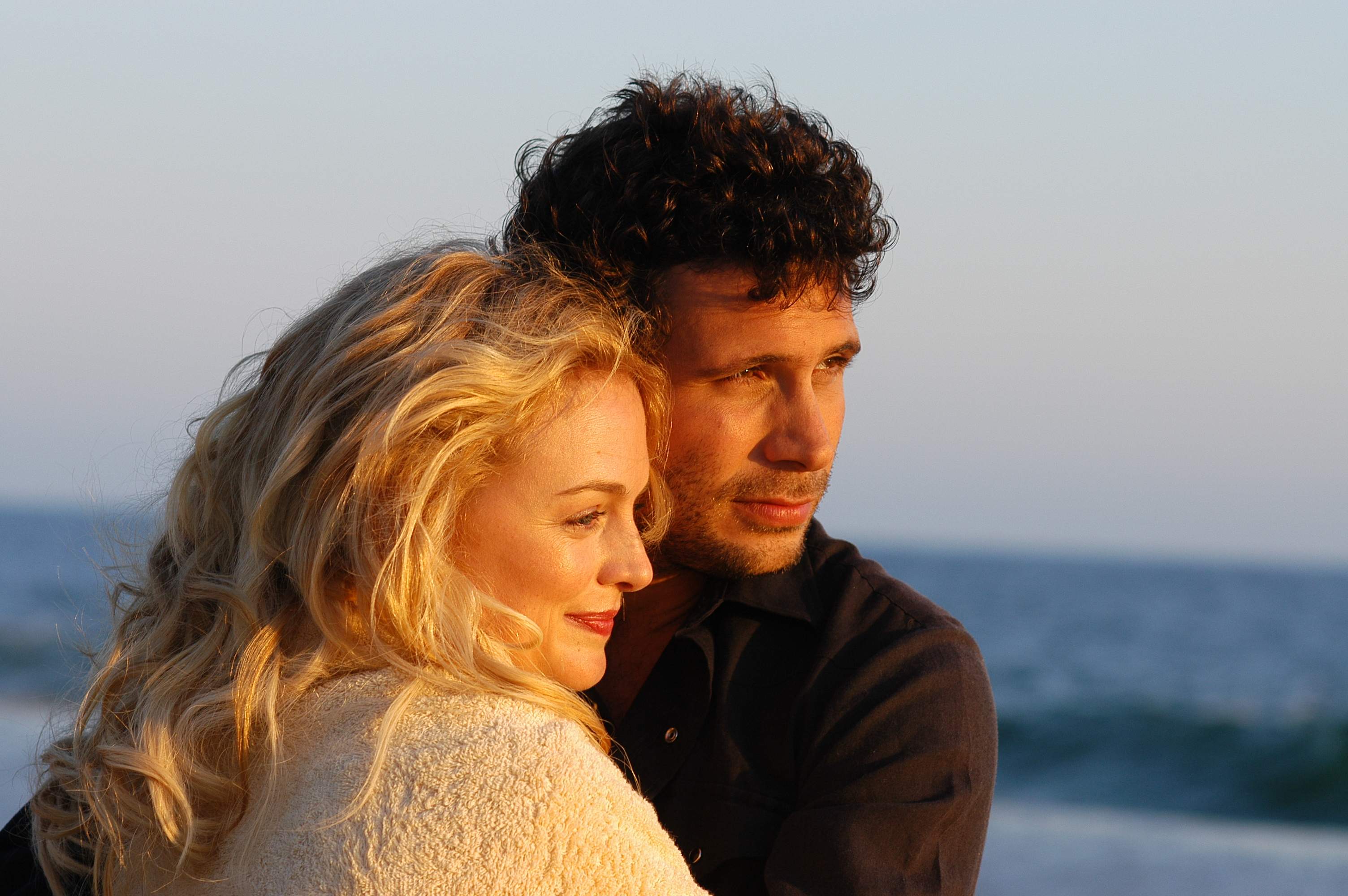 Heather Graham as Hope and Jeremy Sisto as Will in First Look Pictures' Broken (2007)