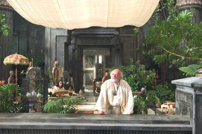 Anthony Hopkins as Old Ptolemy in Oliver Stone' Alexander (2004)