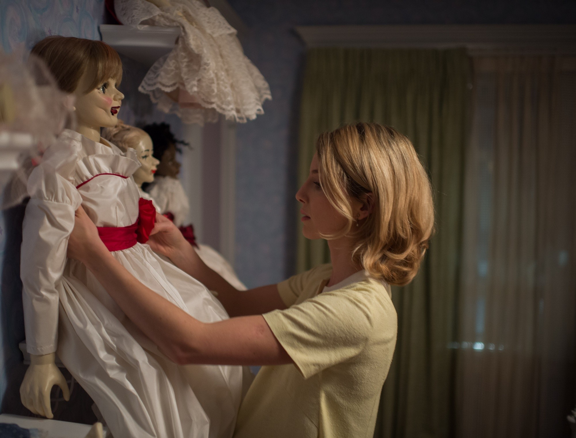 Annabelle Wallis stars as Mia Gordon in Warner Bros. Pictures' Annabelle (2014)