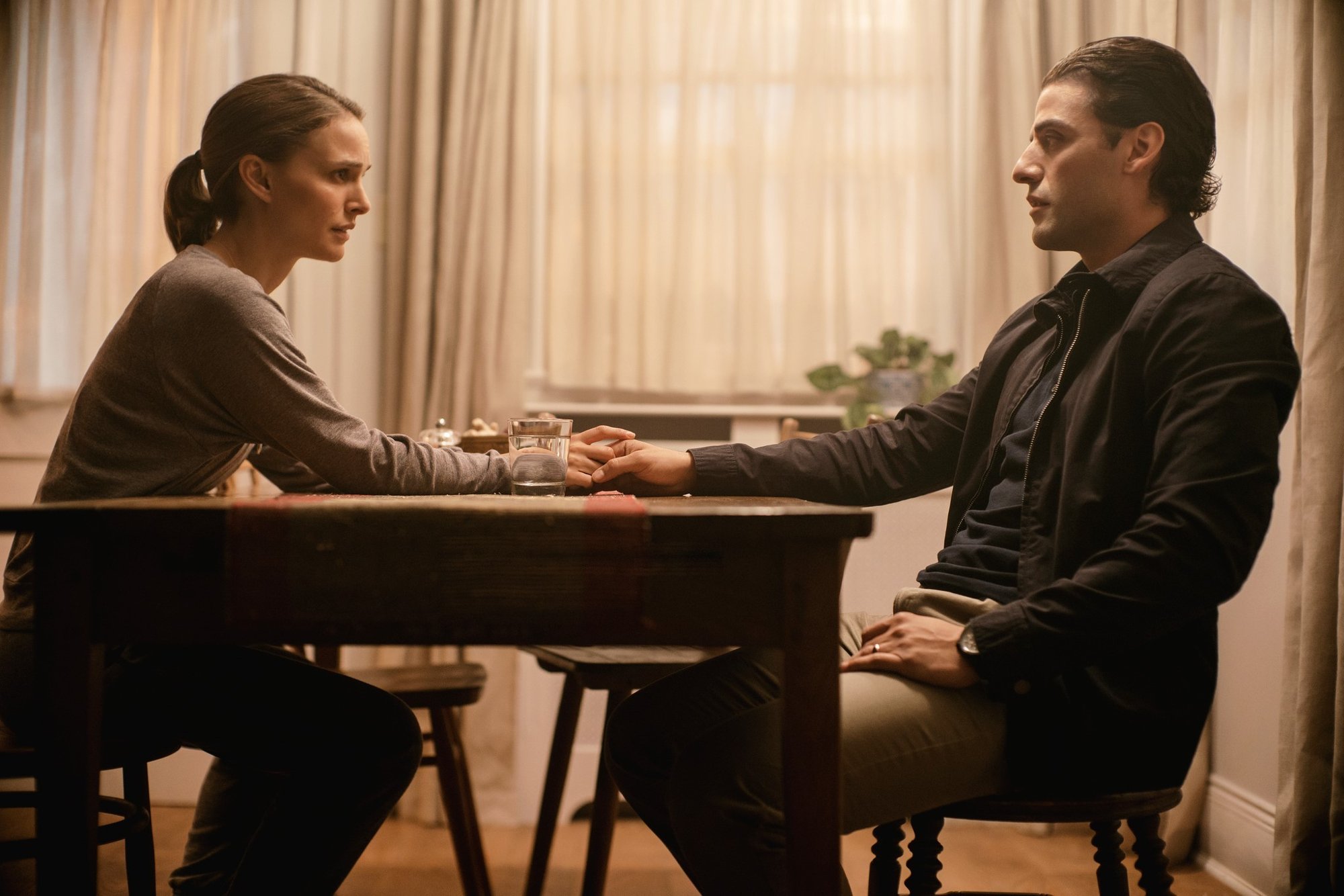 Natalie Portman stars as Lena and Oscar Isaac stars as Lena's Husband in Paramount Pictures' Annihilation (2018)