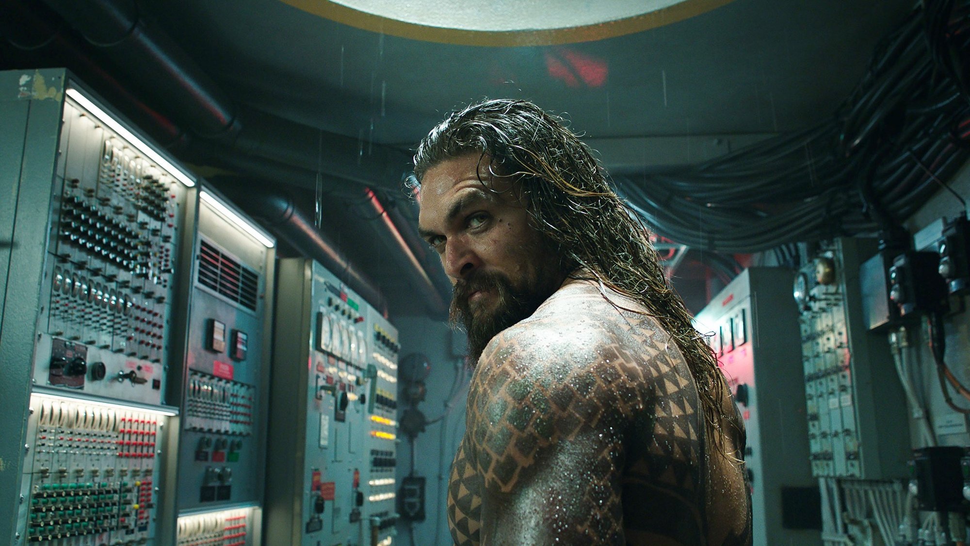 Jason Momoa stars as Arthur Curry/Aquaman in Warner Bros. Pictures' Aquaman (2018)