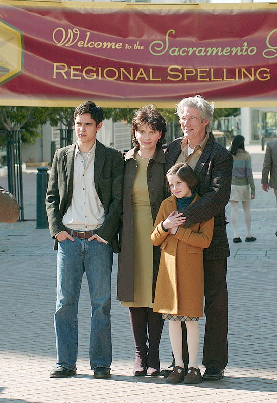 Naumann family in BEE SEASON (2005)
