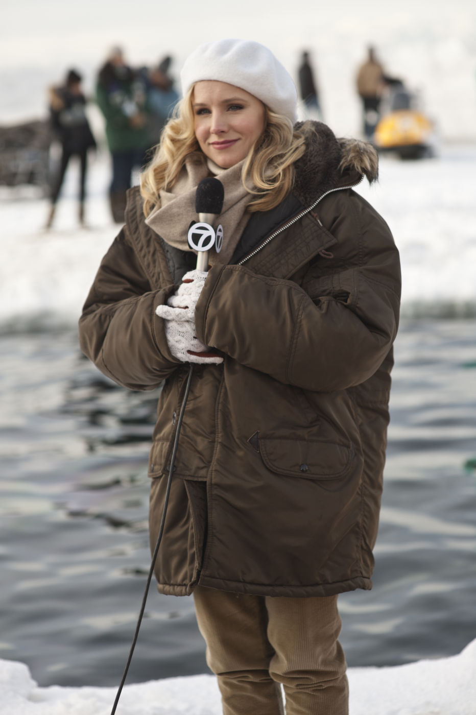 Kristen Bell stars as Jill Jerard in Universal Pictures' Big Miracle (2012)