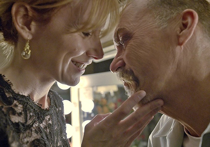 Amy Ryan and Michael Keaton (stars as Riggan Thomson) in Fox Searchlight Pictures' Birdman (2014)