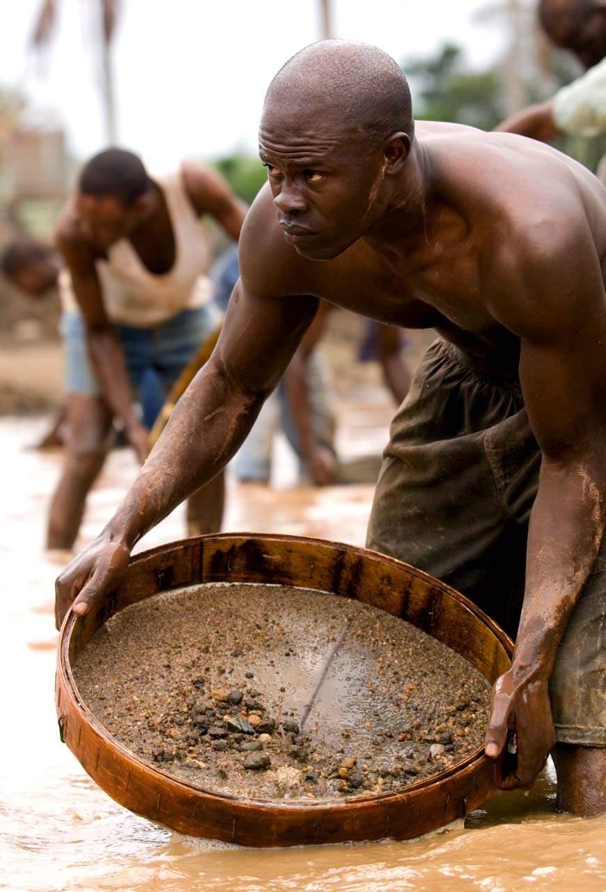 Djimon Hounsou as Solomon Vandy in Warner Bros' Blood Diamond (2006)