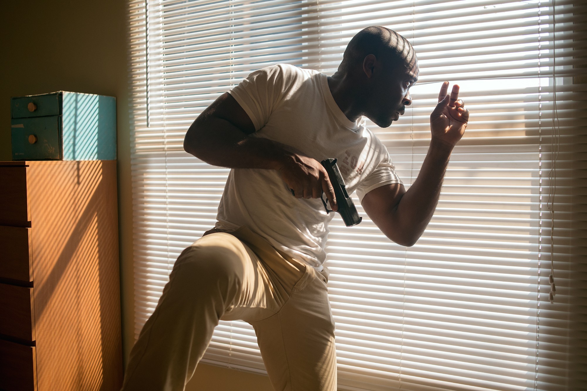 Captive (2015) Pictures, Trailer, Reviews, News, DVD and Soundtrack