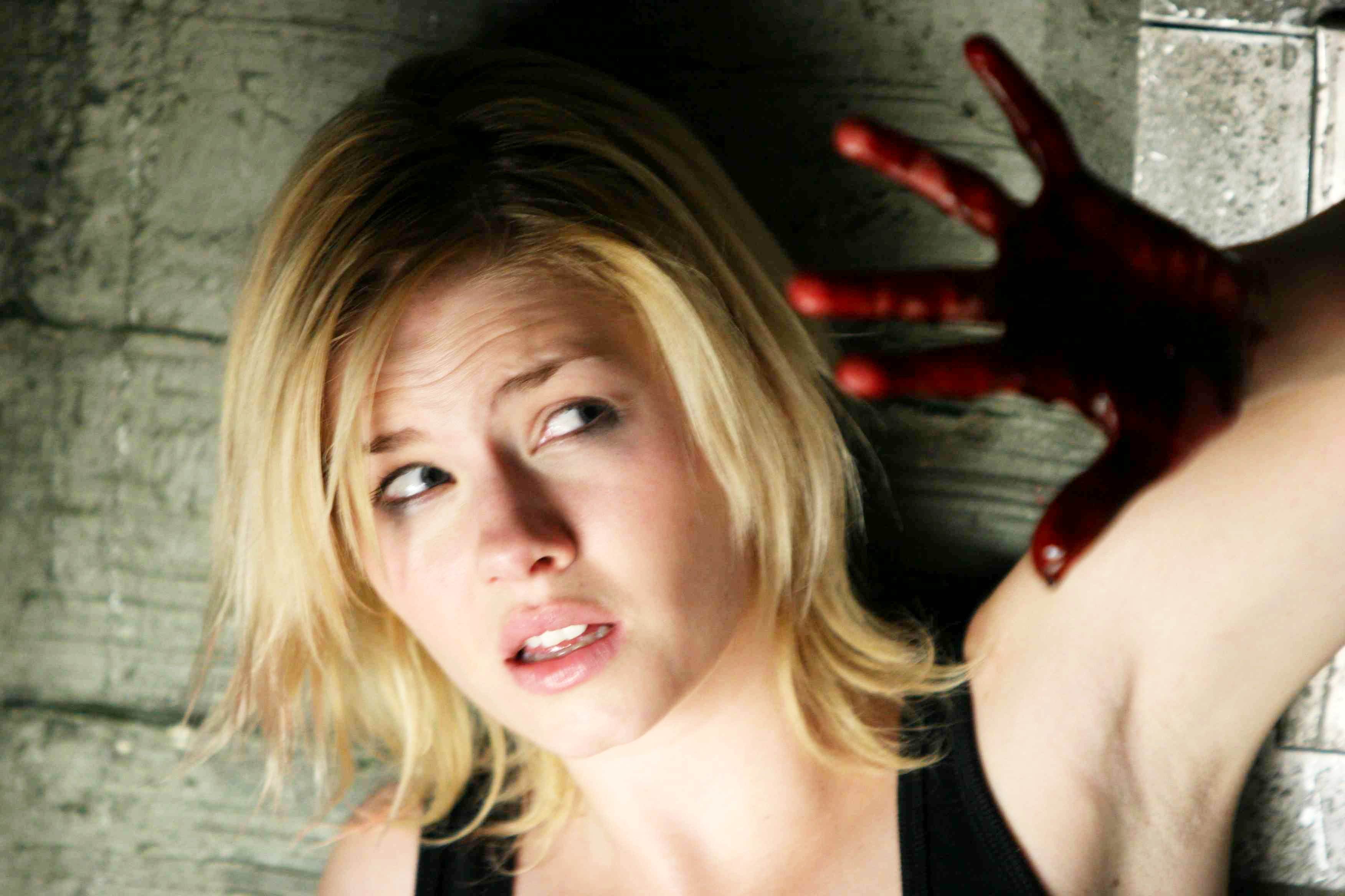 Films Et Séries Tv Avec Elisha Cuthbert Captivity Picture 2