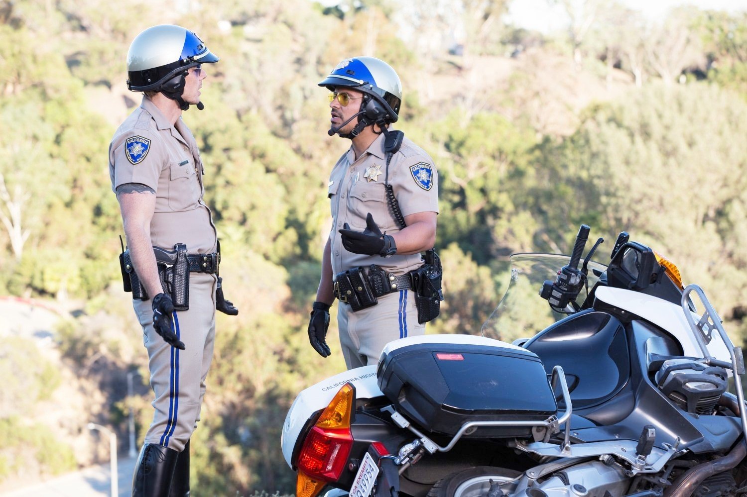 Dax Shepard stars as Jon Baker and Michael Pena stars as Frank 'Ponch' Poncherello in Warner Bros. Pictures' CHiPs (2017)