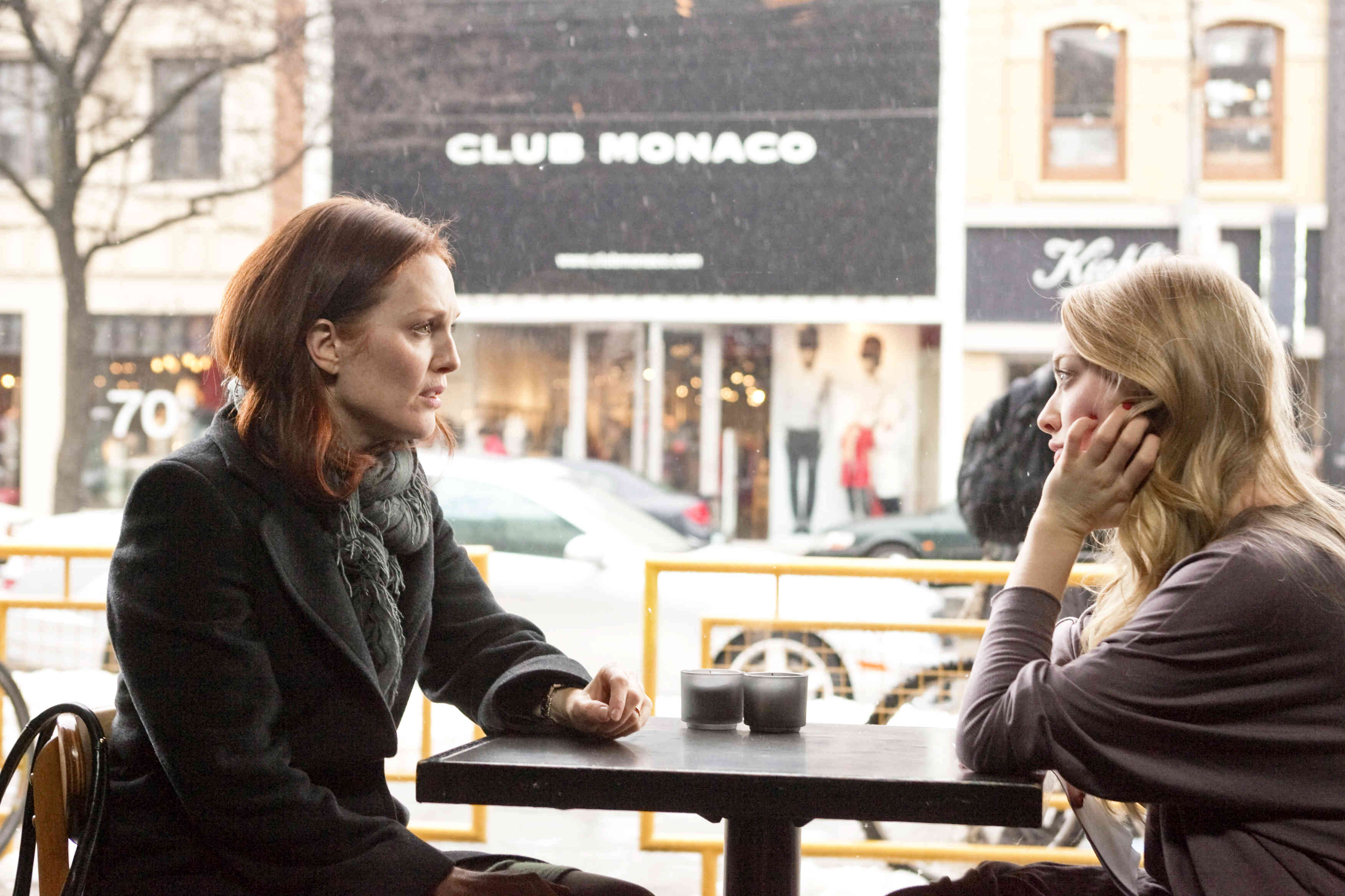 Julianne Moore stars as Catherine and Amanda Seyfried stars as Chloe in Sony Pictures Classics' Chloe (2010)