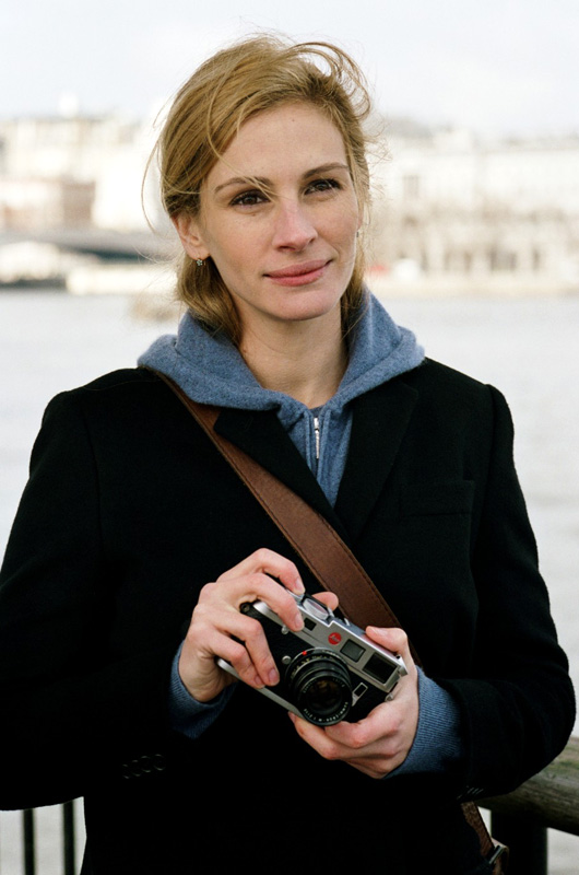 Julia Roberts as Anna in Columbia Pictures' Closer (2004)