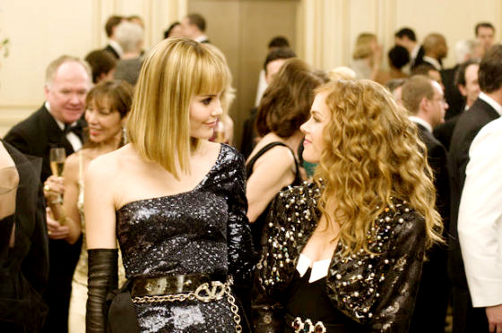 Leslie Bibb and Isla Fisher (Rebecca Bloomwood) in Walt Disney Pictures' Confessions of a Shopaholic (2009)