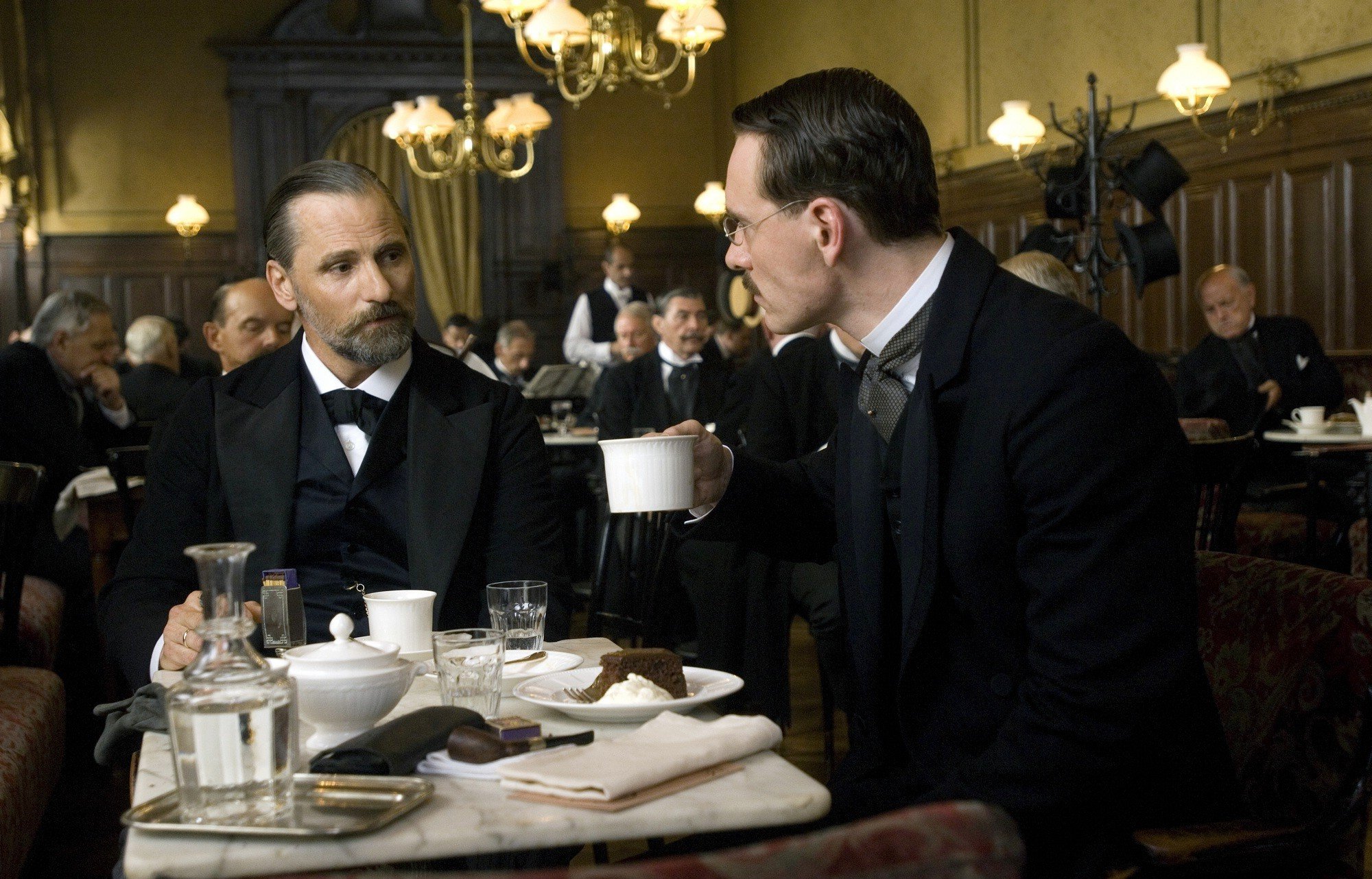 Dangerous method. Вигго Мортенсен опасный метод. Венсан Кассель опасный метод. Опасный метод 2011.