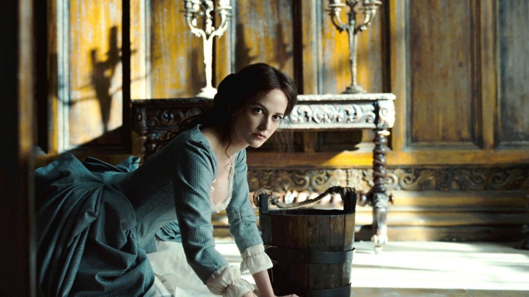 Eva Green stars as Angelique Bouchard in Warner Bros. Pictures' Dark Shadows (2012)