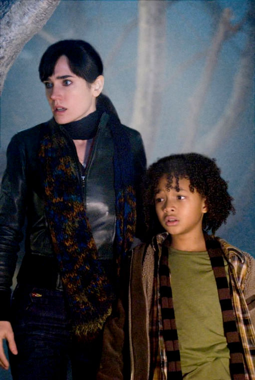 Jennifer Connelly stars as Helen and Jaden Smith stars as Jacob in The 20th Century Fox's The Day the Earth Stood Still (2008)
