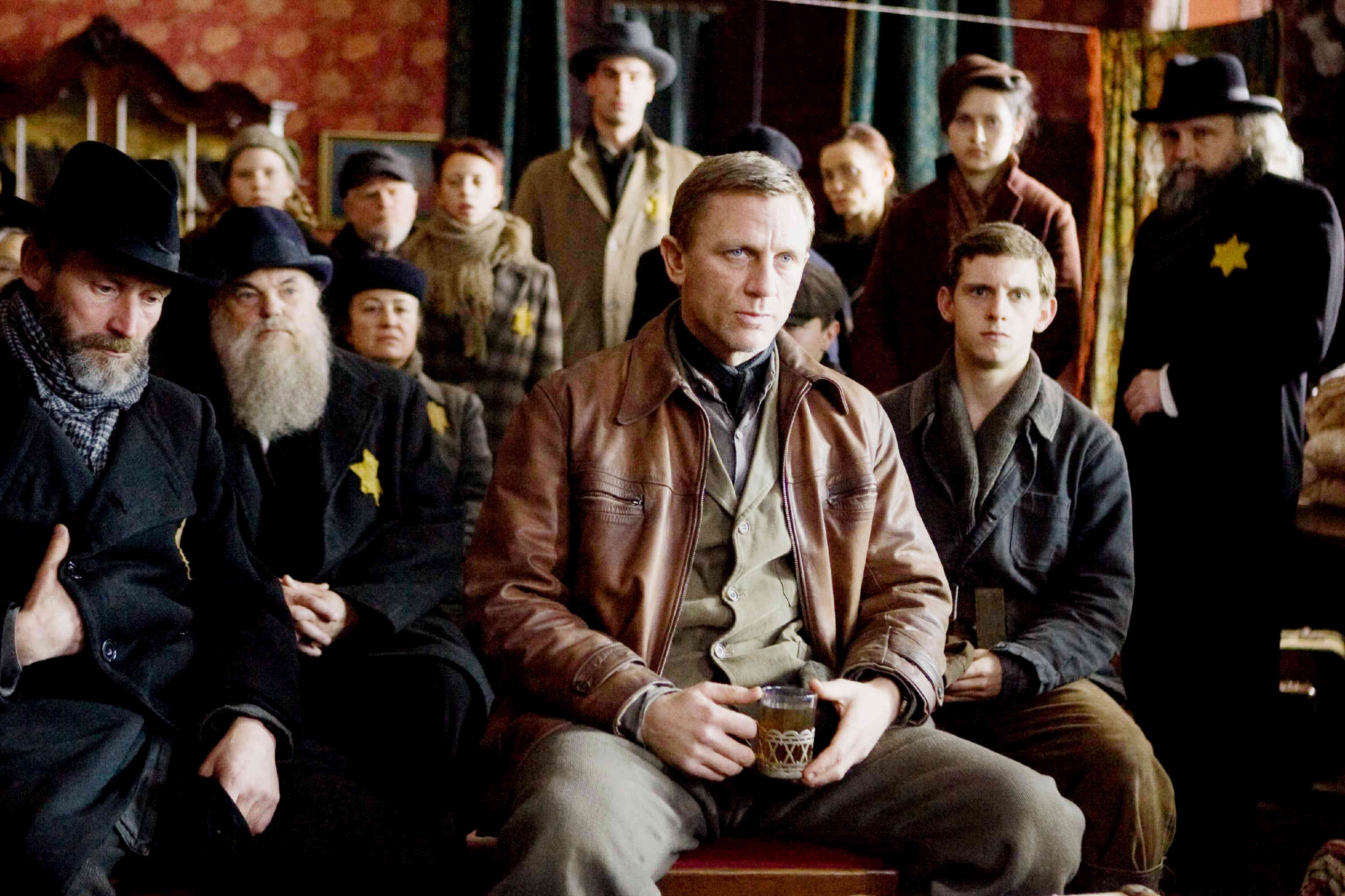 Daniel Craig stars as Tuvia Bielski in Paramount Vantage's Defiance (2009). Photo credit by Karen Ballard.