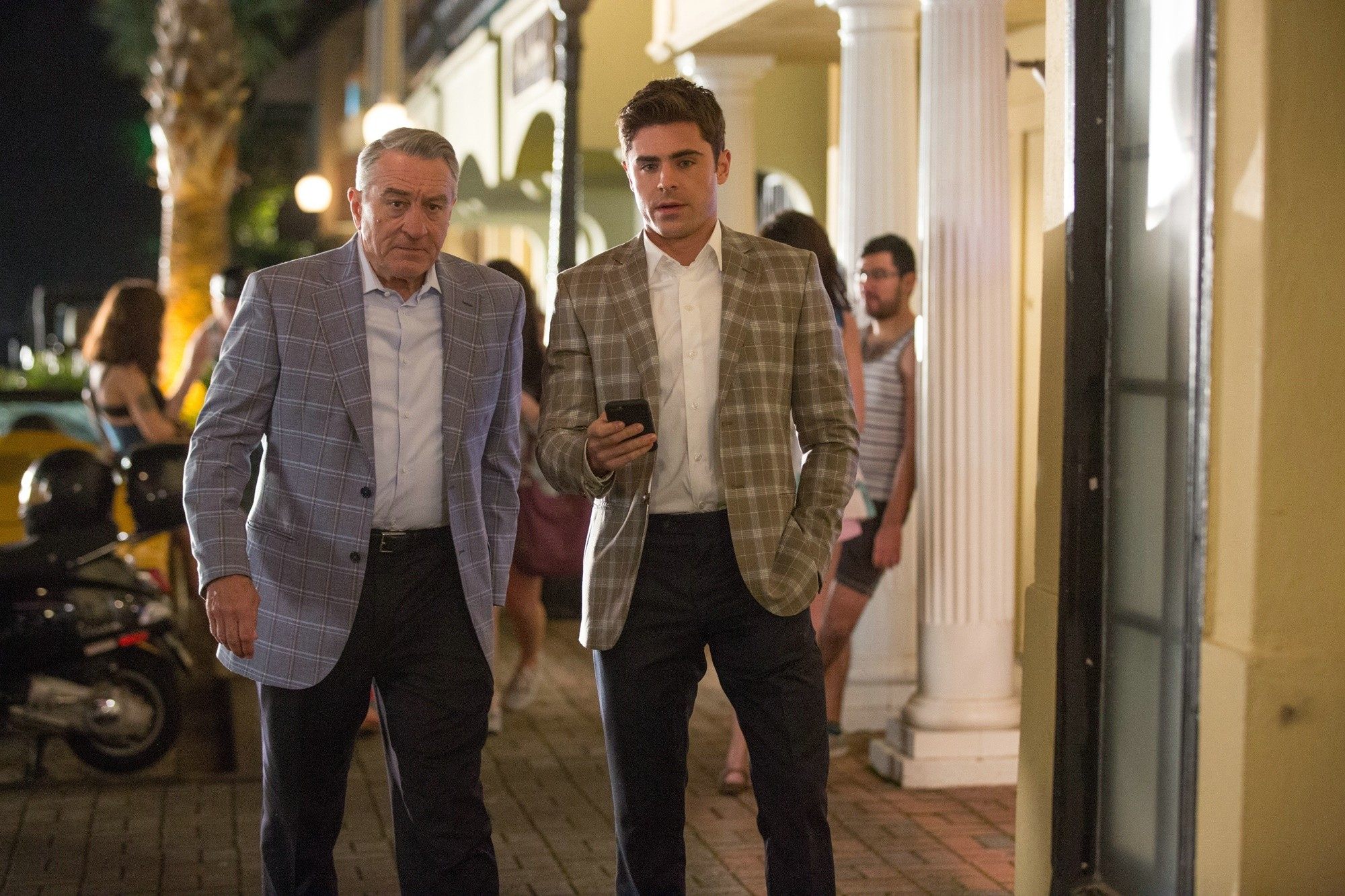 Robert De Niro stars as Dick Kelly and Zac Efron stars as Jason Kelly in Lionsgate Films' Dirty Grandpa (2016)