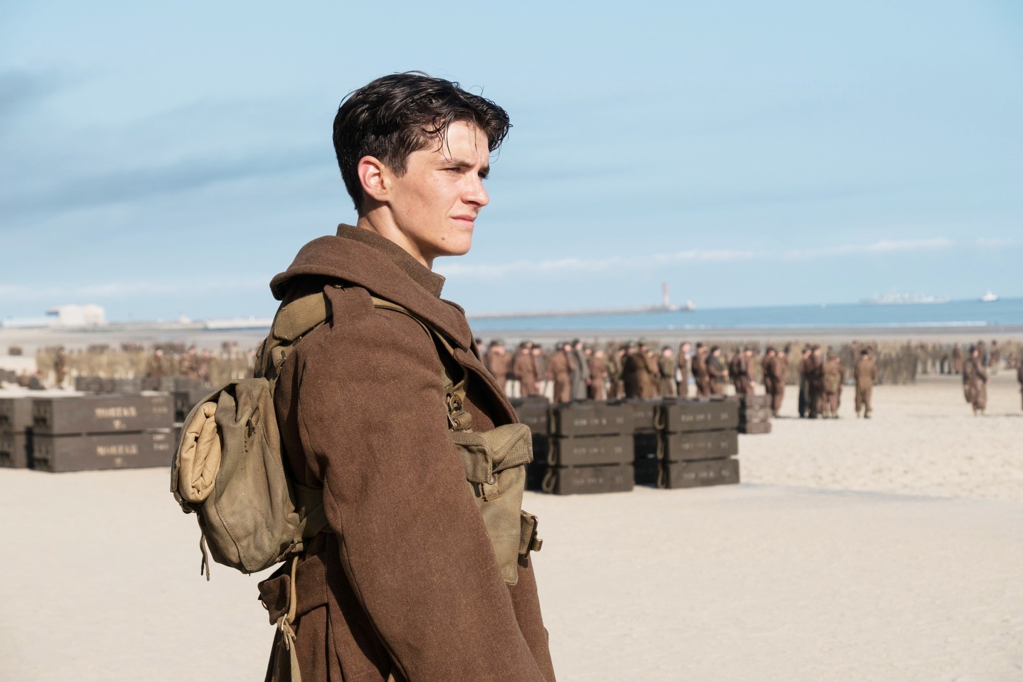 Fionn Whitehead stars as Tommy in Warner Bros. Pictures' Dunkirk (2017)