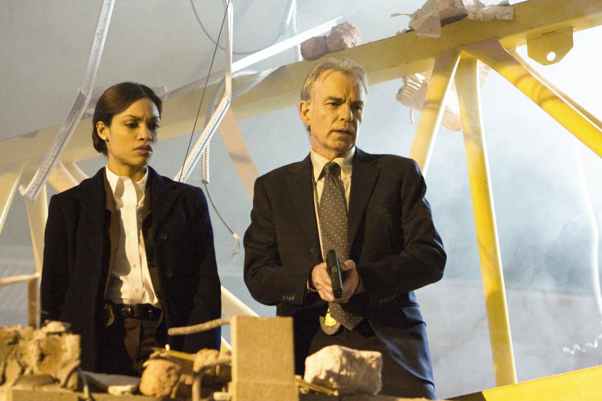 Rosario Dawson stars as Zoe Perez and Billy Bob Thornton stars as Agent Morgan in DreamWorks SKG's Eagle Eye (2008). Photo credit by Ralph Nelson