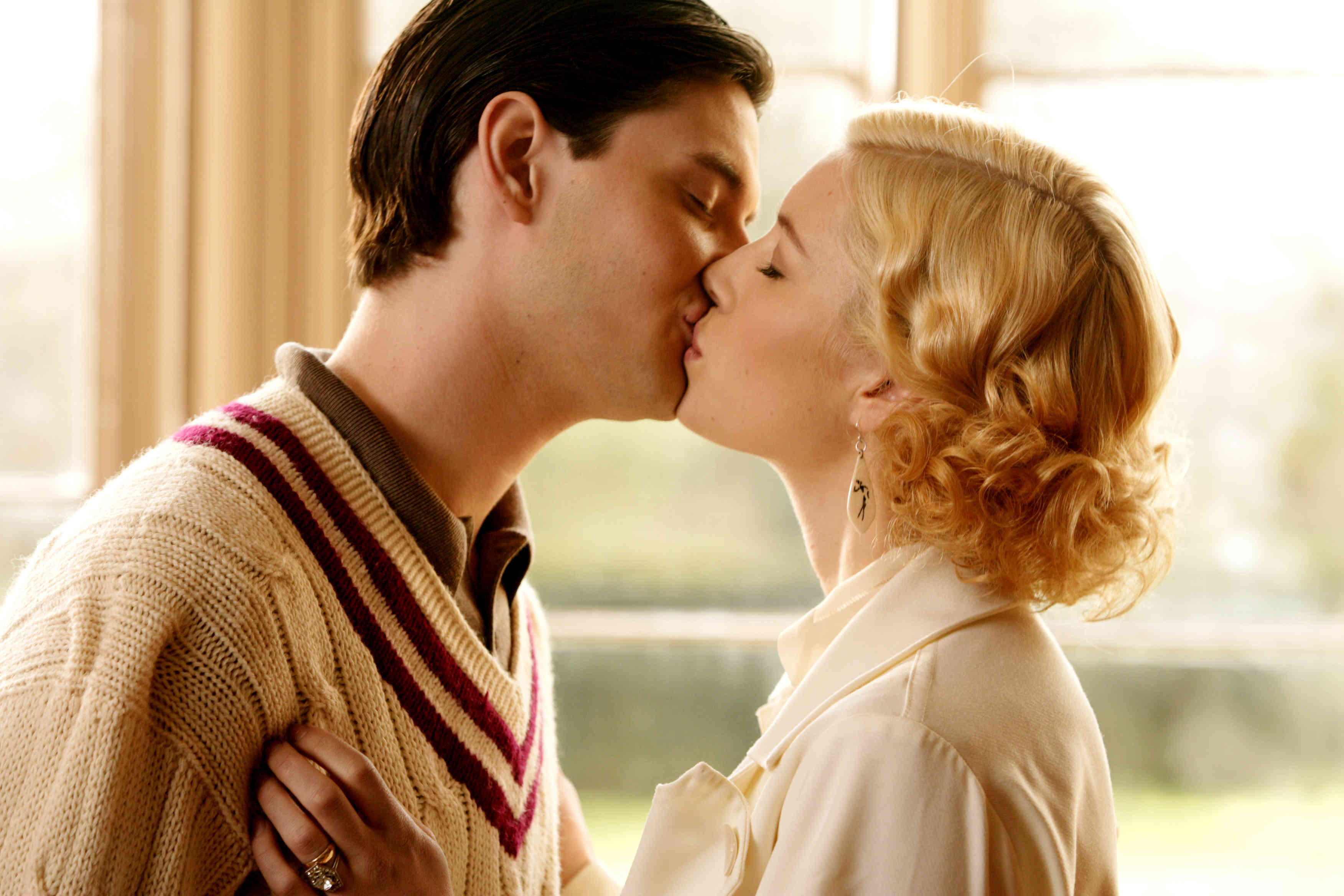 Ben Barnes stars as John Whittaker and Jessica Biel stars as Larita Huntington in Ealing Studios' Easy Virtue (2009)