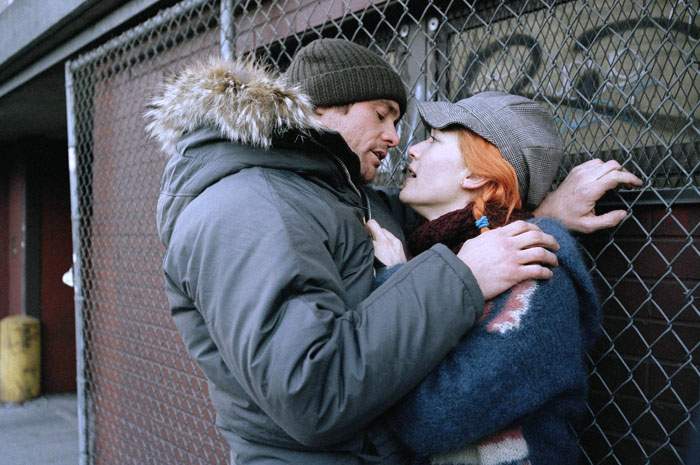 Jim Carrey and Kate Winslet in Focus Features' Eternal Sunshine of the Spotless Mind (2004)