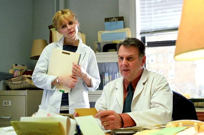 Kirsten Dunst and Tom Wilkinson in Focus Features' Eternal Sunshine of the Spotless Mind (2004)