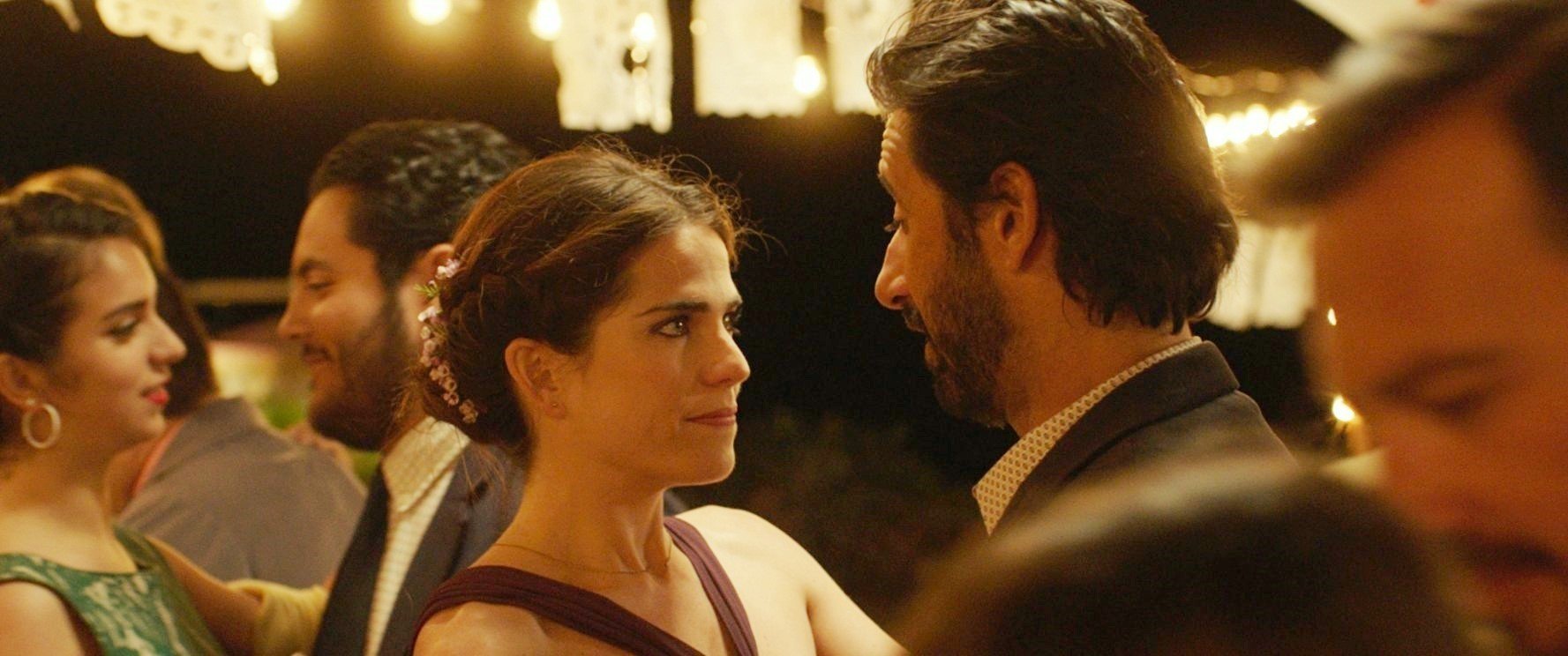 Karla Souza stars as Clara and Jose Maria Yazpik stars as Daniel in Pantelion Films' Everybody Loves Somebody (2017)