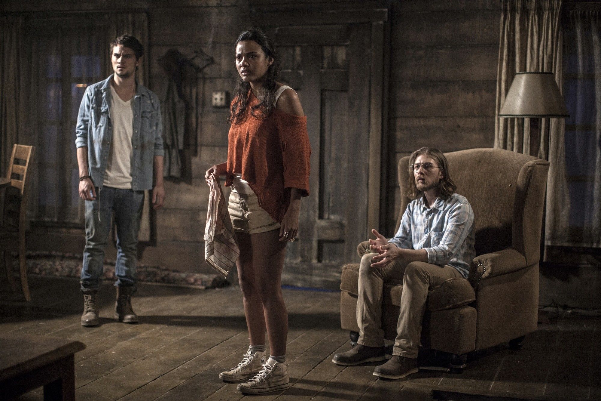 Shiloh Fernandez, Jessica Lucas and Lou Taylor Pucci in TriStar Pictures' Evil Dead (2013)