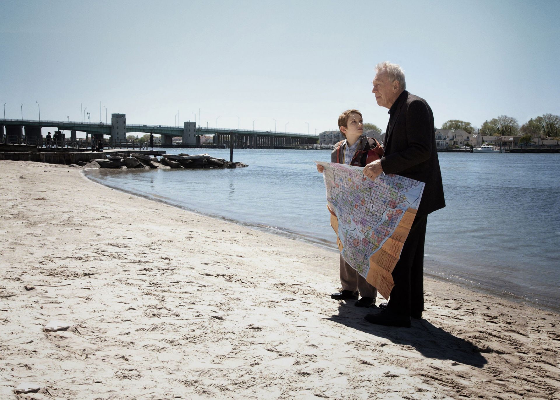 Thomas Horn stars as Oskar Schell and Max von Sydow stars as Thomas Schell Sr. in Warner Bros. Pictures' Extremely Loud and Incredibly Close (2012)