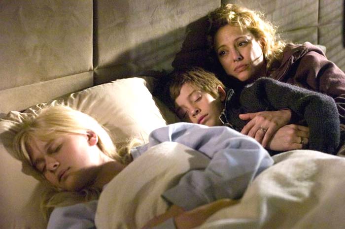 Carly Schroeder, Jimmy Bennett and Virginia Madsen in Warner Bros.' Firewall (2006)