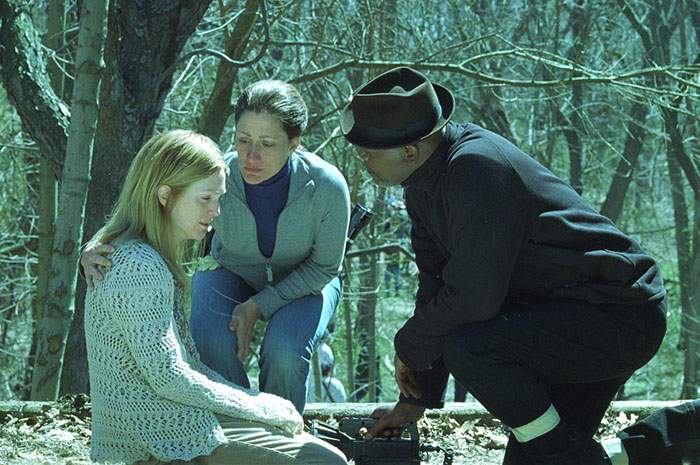 Julianne Moore, Edie Falco and Samuel L. Jackson in Columbia Pictures' Freedomland (2006)