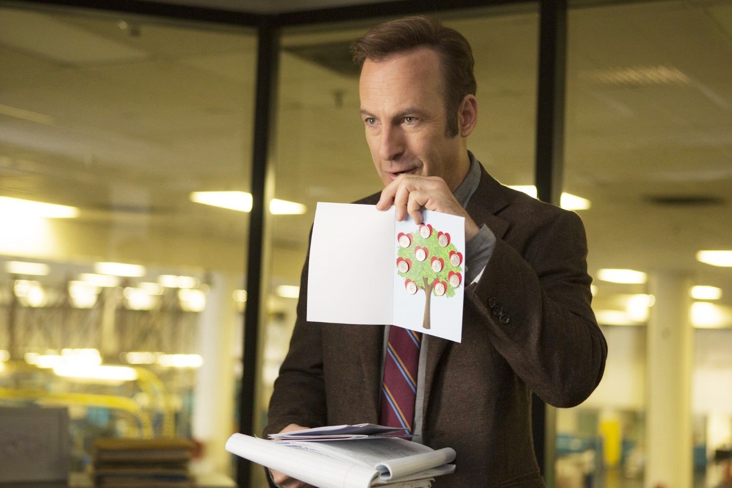 Bob Odenkirk stars as Ray in Netflix's Girlfriend's Day (2017)