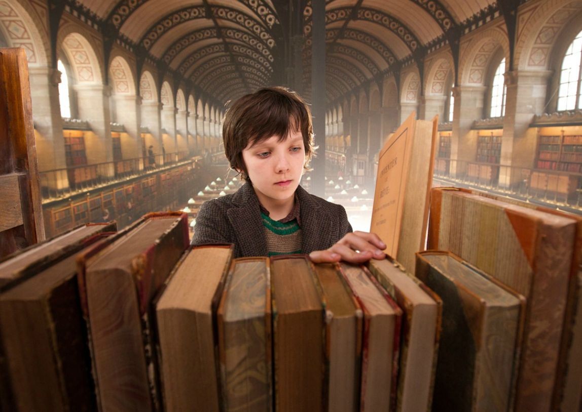 Asa Butterfield stars as Hugo Cabret in Paramount Pictures' Hugo (2011)