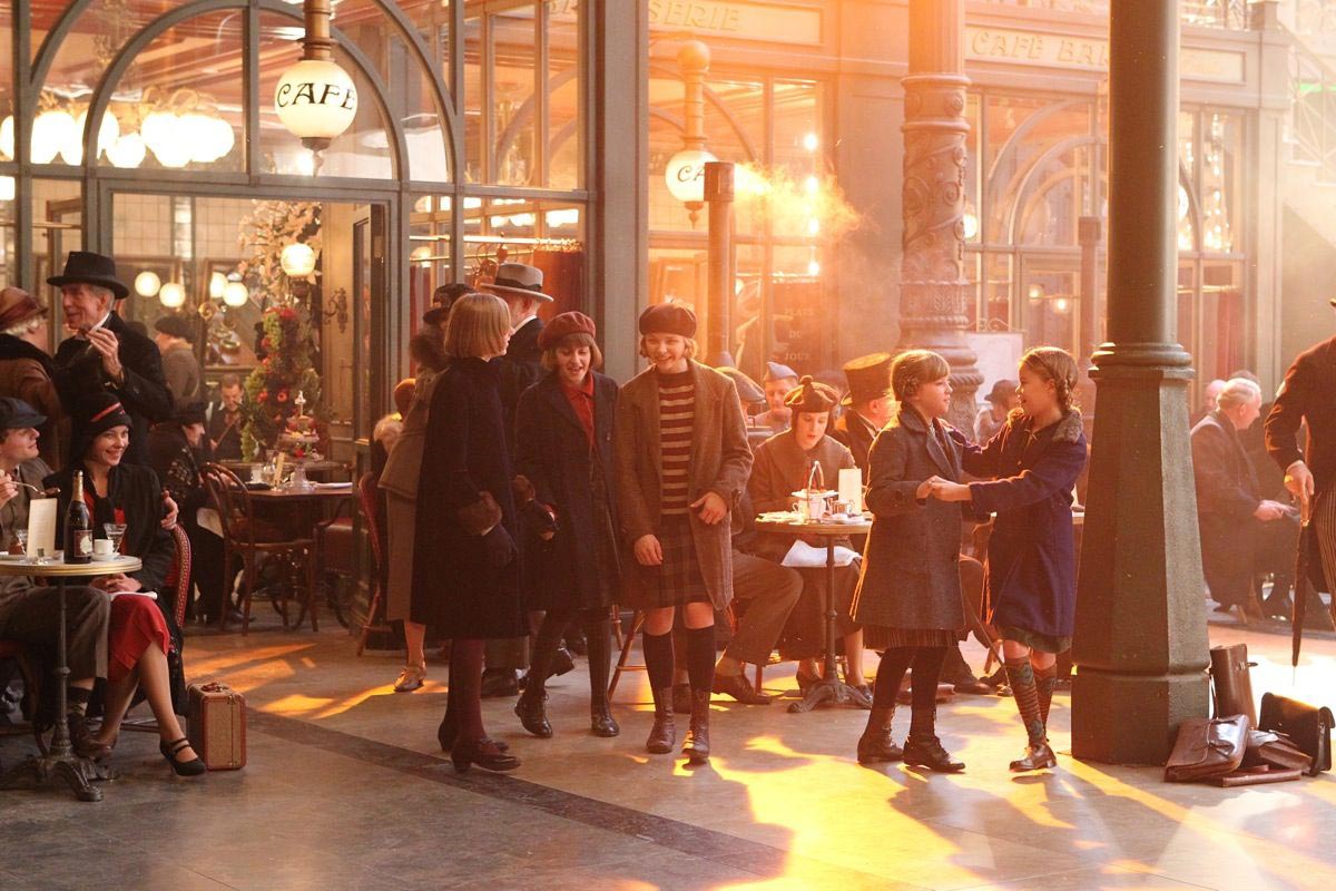 Chloe Moretz stars as Isabelle in Paramount Pictures' Hugo (2011)