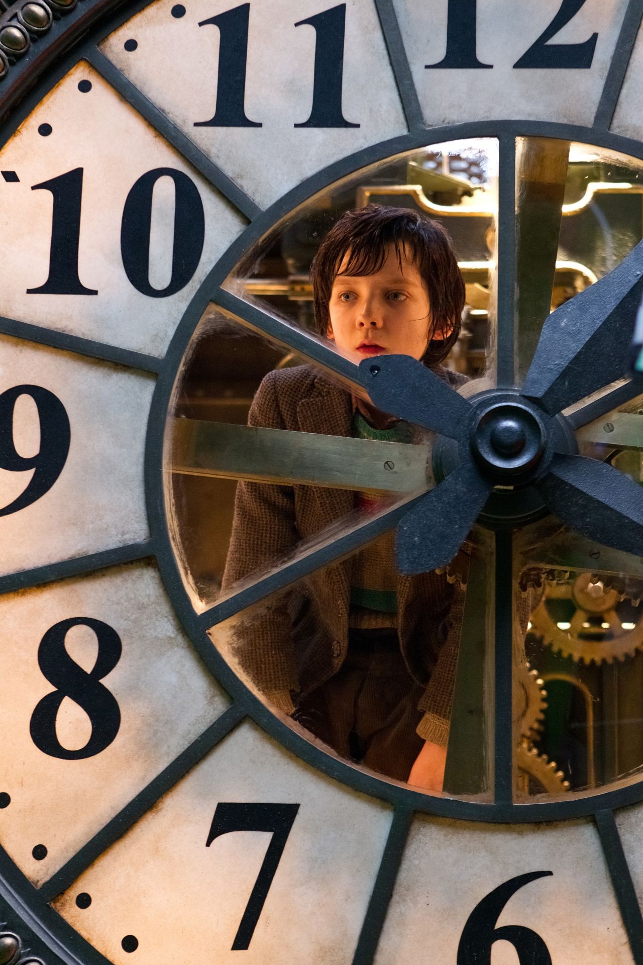 Asa Butterfield stars as Hugo Cabret in Paramount Pictures' Hugo (2011)