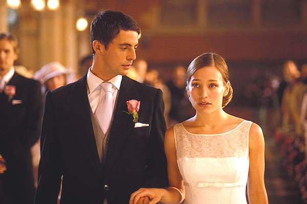 Piper Perabo and Matthew Goode in Fox Searchlight Pictures' Imagine Me & You (2006)