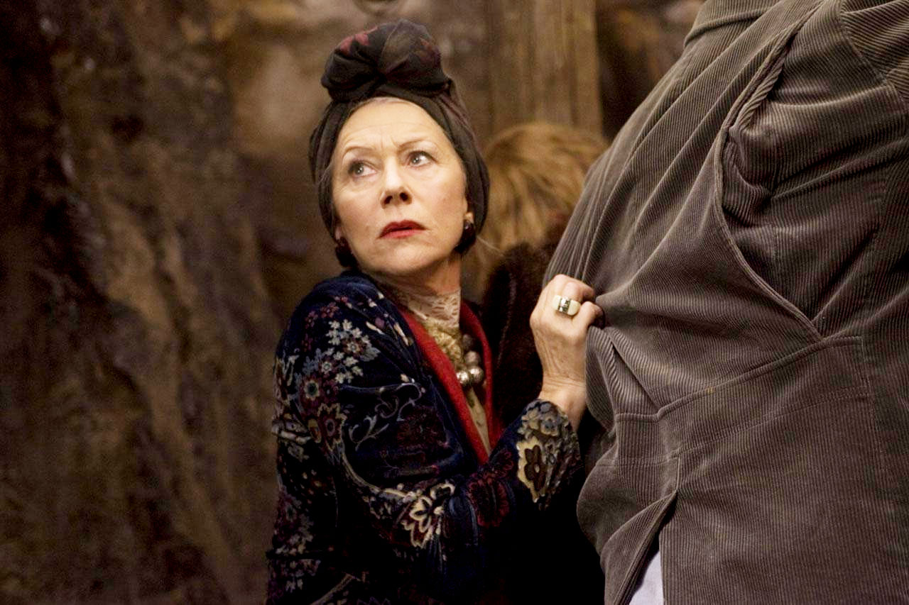 http://www.aceshowbiz.com/images/still/inkheart32.jpg