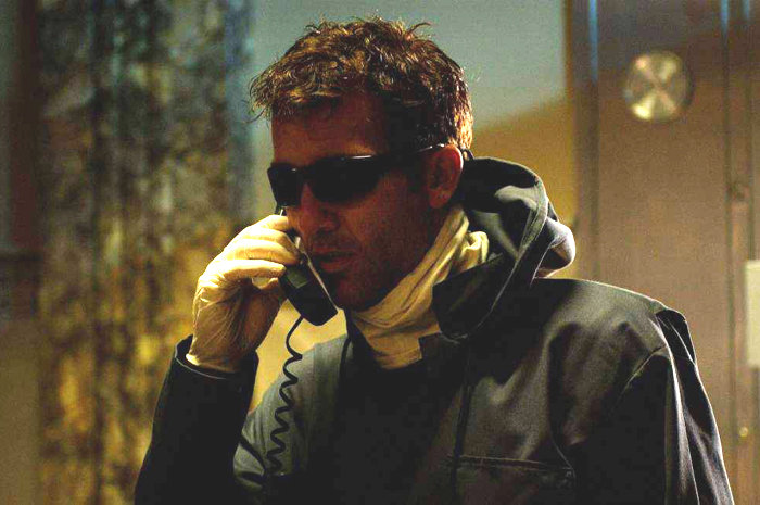 Clive Owen as Dalton Russell in Universal Pictures' Inside Man (2006)