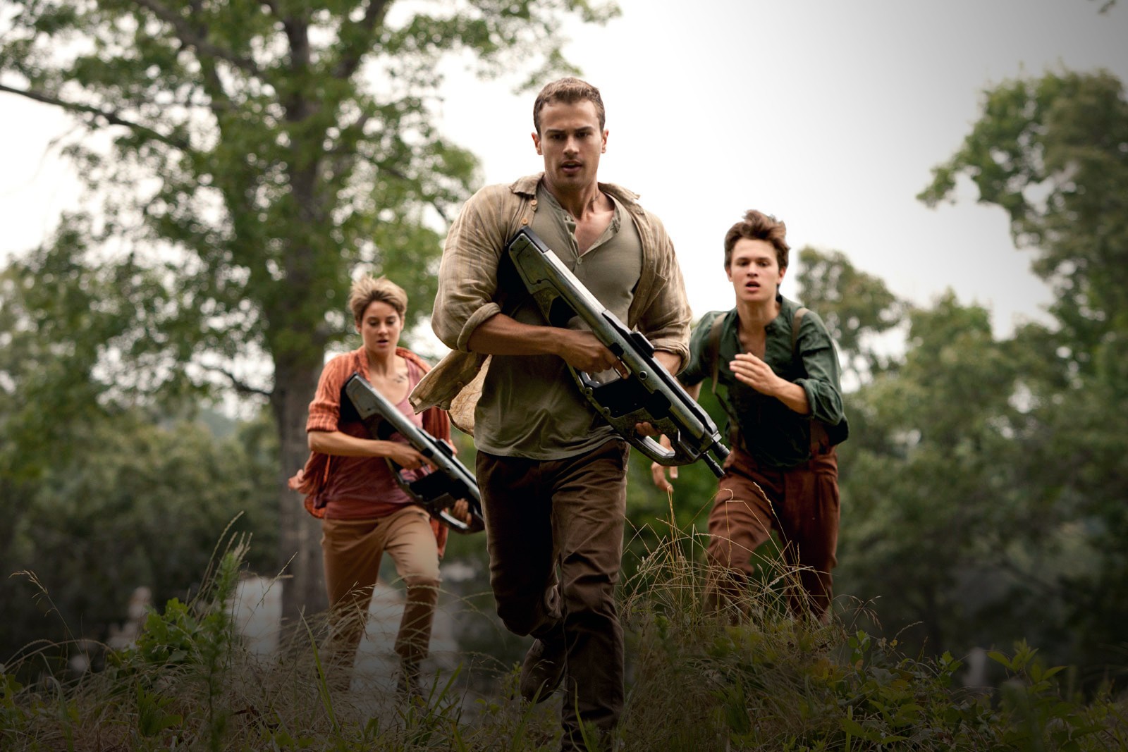 Shailene Woodley, Theo James and Ansel Elgort in Summit Entertainment's The Divergent Series: Insurgent (2015). Photo credit by Andrew Cooper.