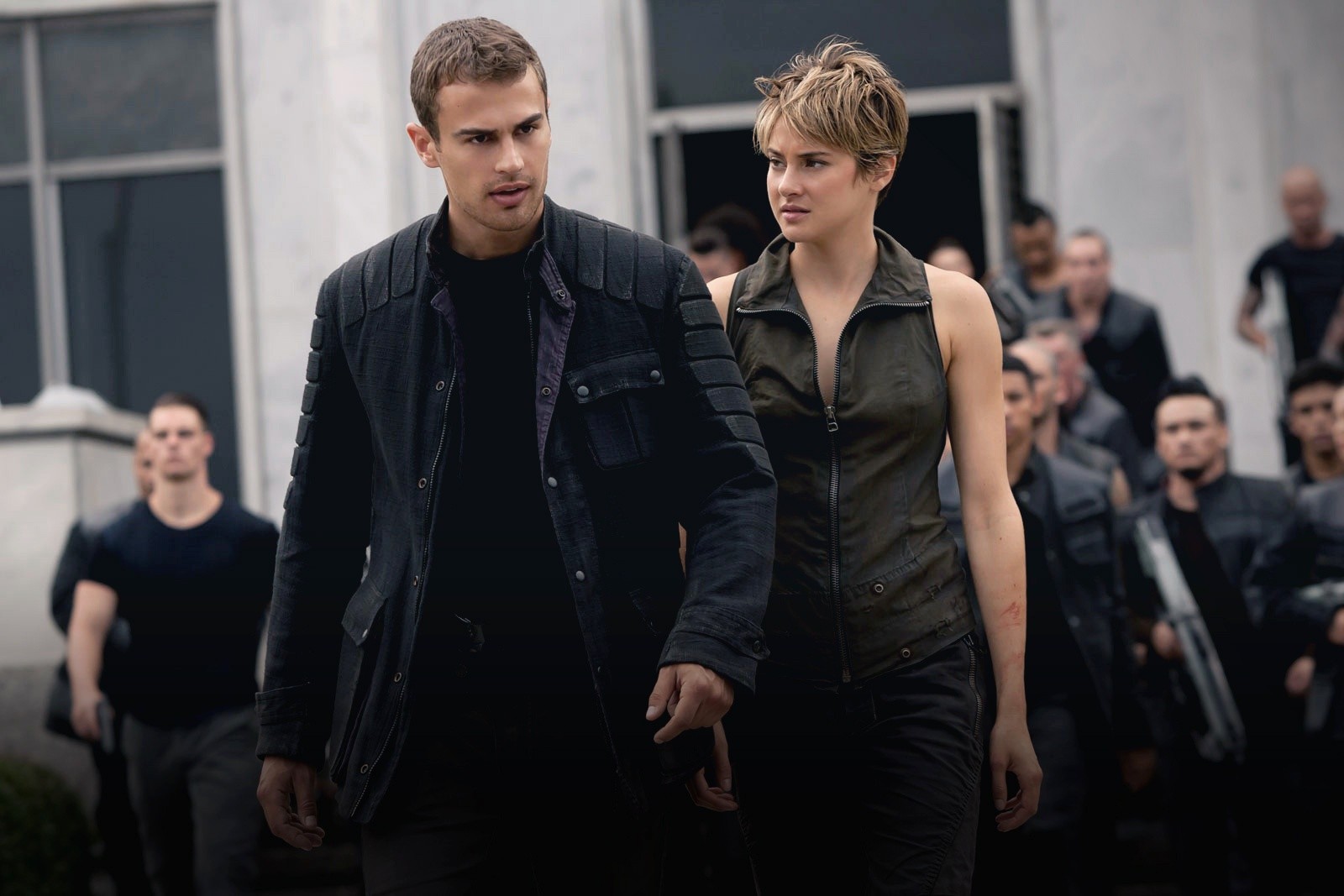 Theo James stars as Four and Shailene Woodley stars as Beatrice 'Tris' Prior in Summit Entertainment's The Divergent Series: Insurgent (2015). Photo credit by Andrew Cooper.
