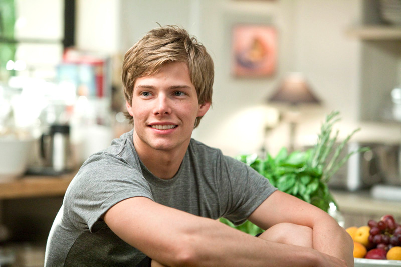 Hunter Parrish stars as Luke in Universal Pictures' It's Complicated (2009)