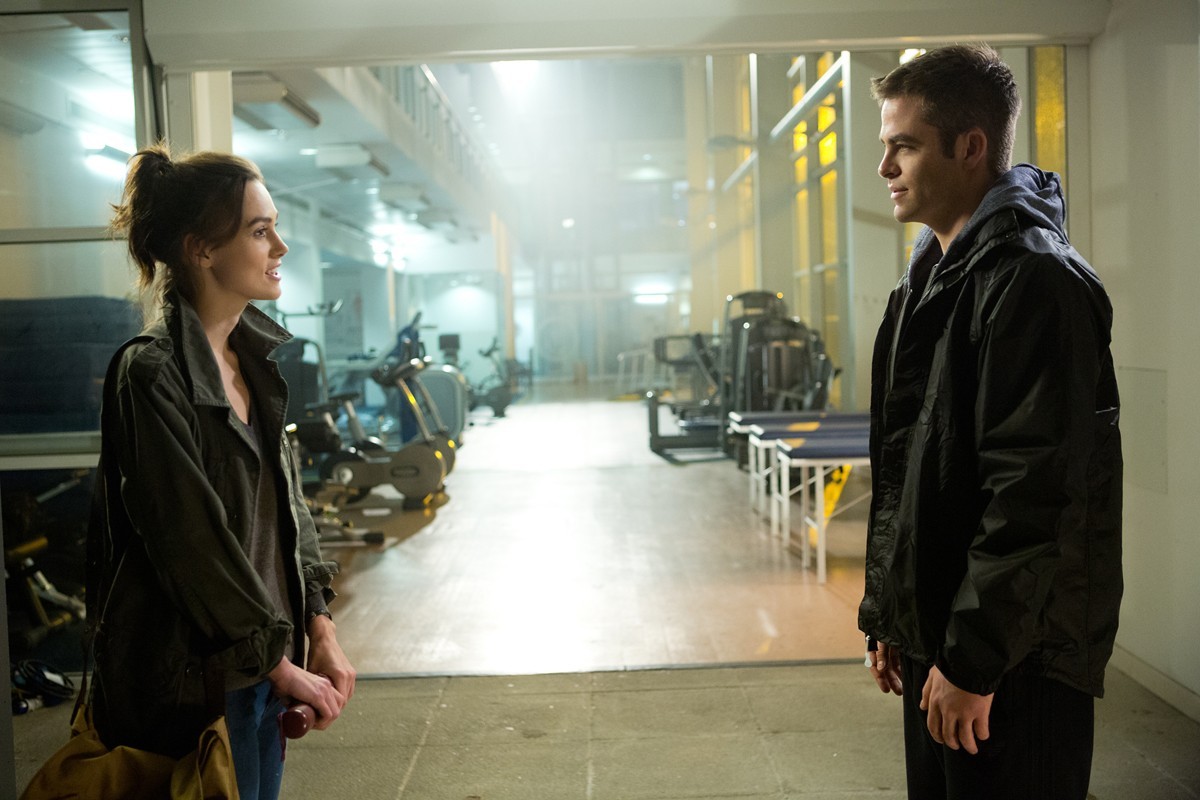 Keira Knightley stars as Cathy Ryan and Chris Pine stars as Jack Ryan in Paramount Pictures' Jack Ryan: Shadow Recruit (2014)