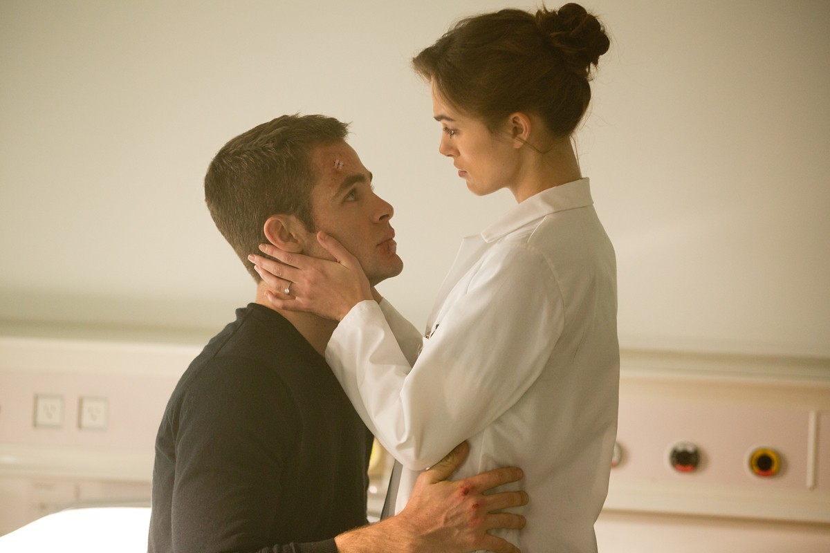 Chris Pine stars as Jack Ryan and Keira Knightley stars as Cathy Ryan in Paramount Pictures' Jack Ryan: Shadow Recruit (2014)