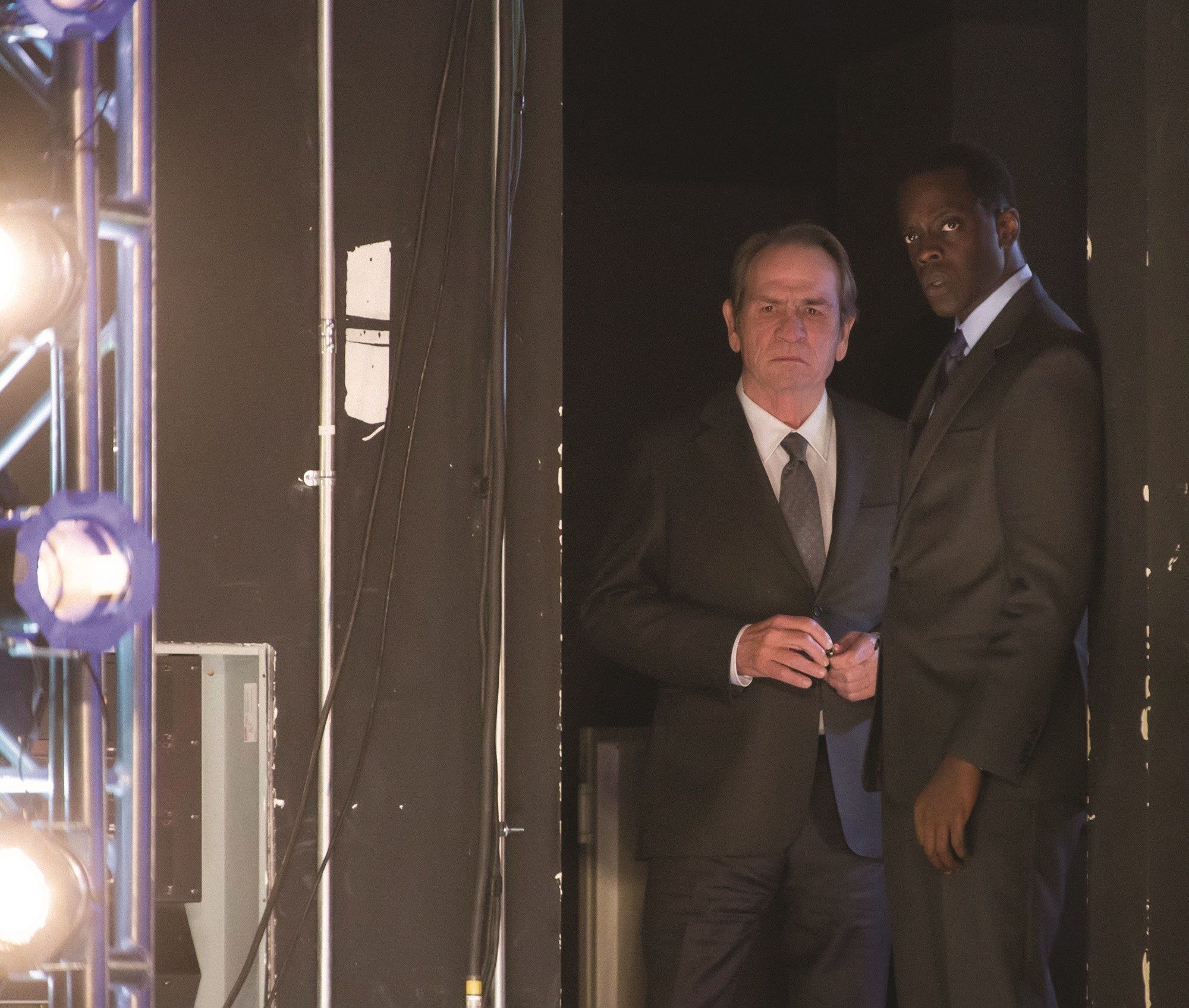 Tommy Lee Jones stars as CIA Director Robert Dewey and Ato Essandoh stars as Craig Jeffers in Universal Pictures' Jason Bourne (2016)