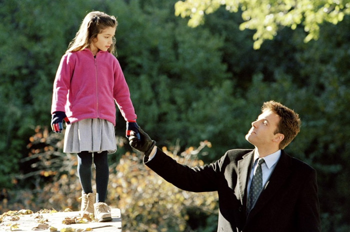 Raquel Castro and Ben Affleck in Miramax Films' Jersey Girl (2004)