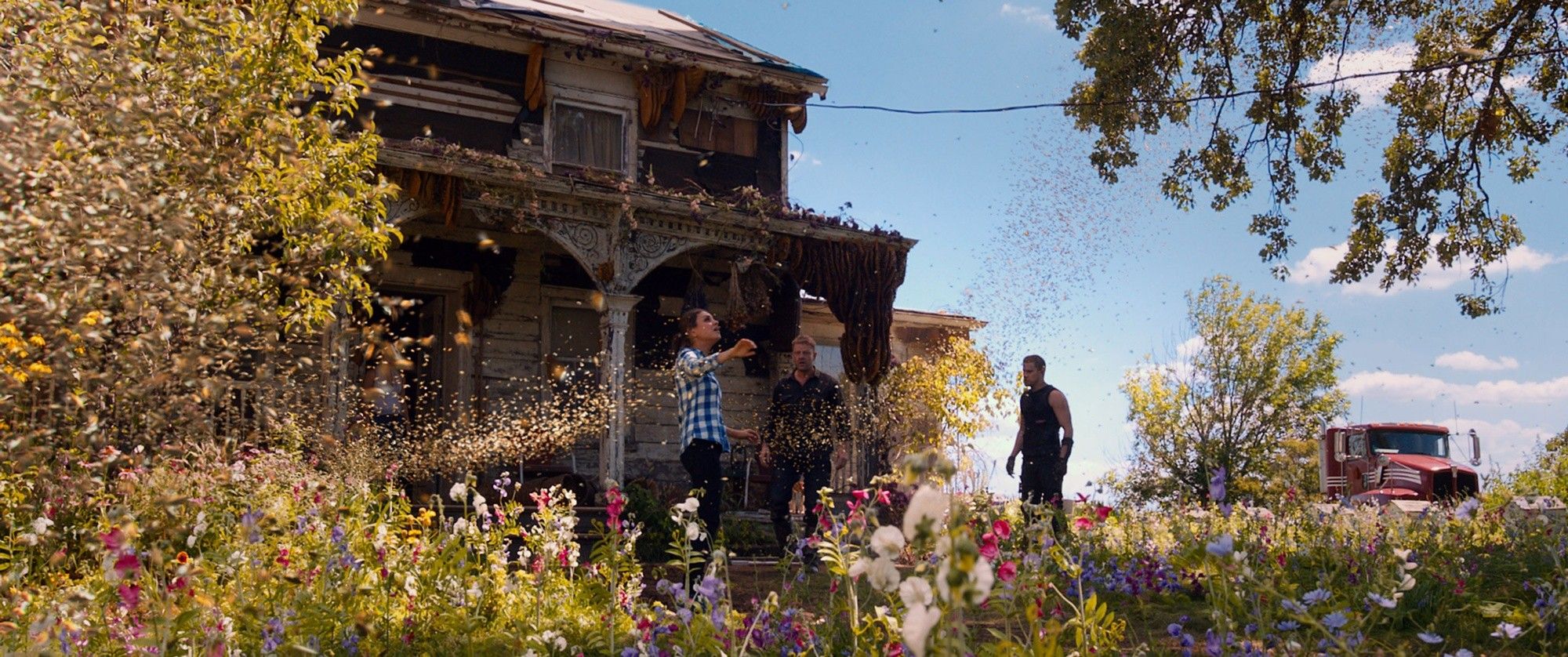 Mila Kunis, Sean Bean and Channing Tatum in Warner Bros. Pictures' Jupiter Ascending (2015)