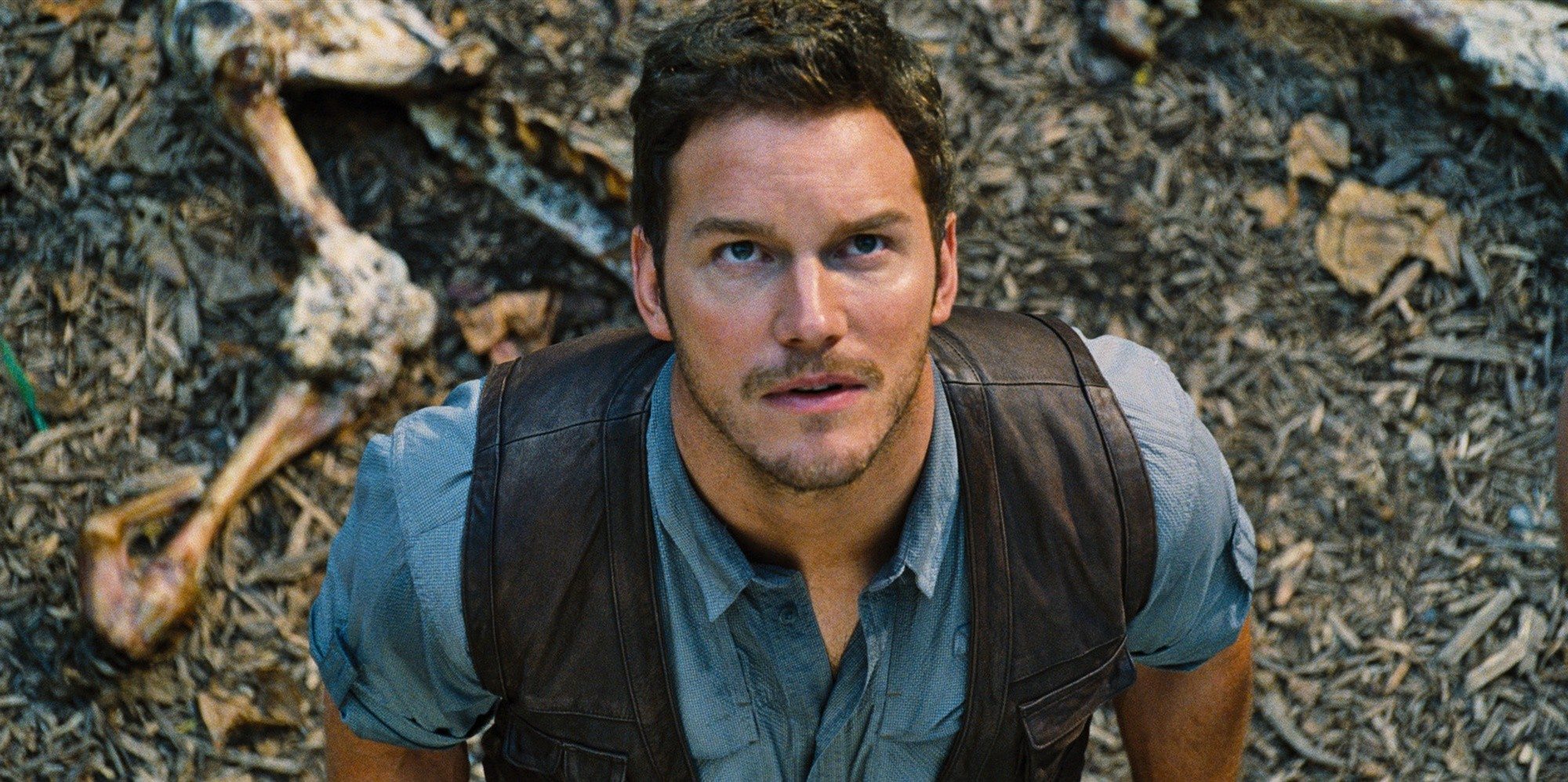 Chris Pratt stars as Owen in Universal Pictures' Jurassic World (2015)