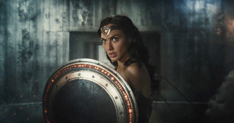 Gal Gadot stars as Diana Prince/Wonder Woman in Warner Bros. Pictures' Justice League (2017)