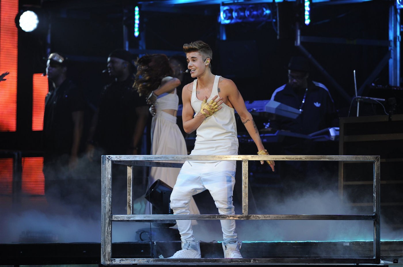 Justin Bieber's Believe (2013) Pictures, Trailer, Reviews, News, DVD and Soundtrack1400 x 928