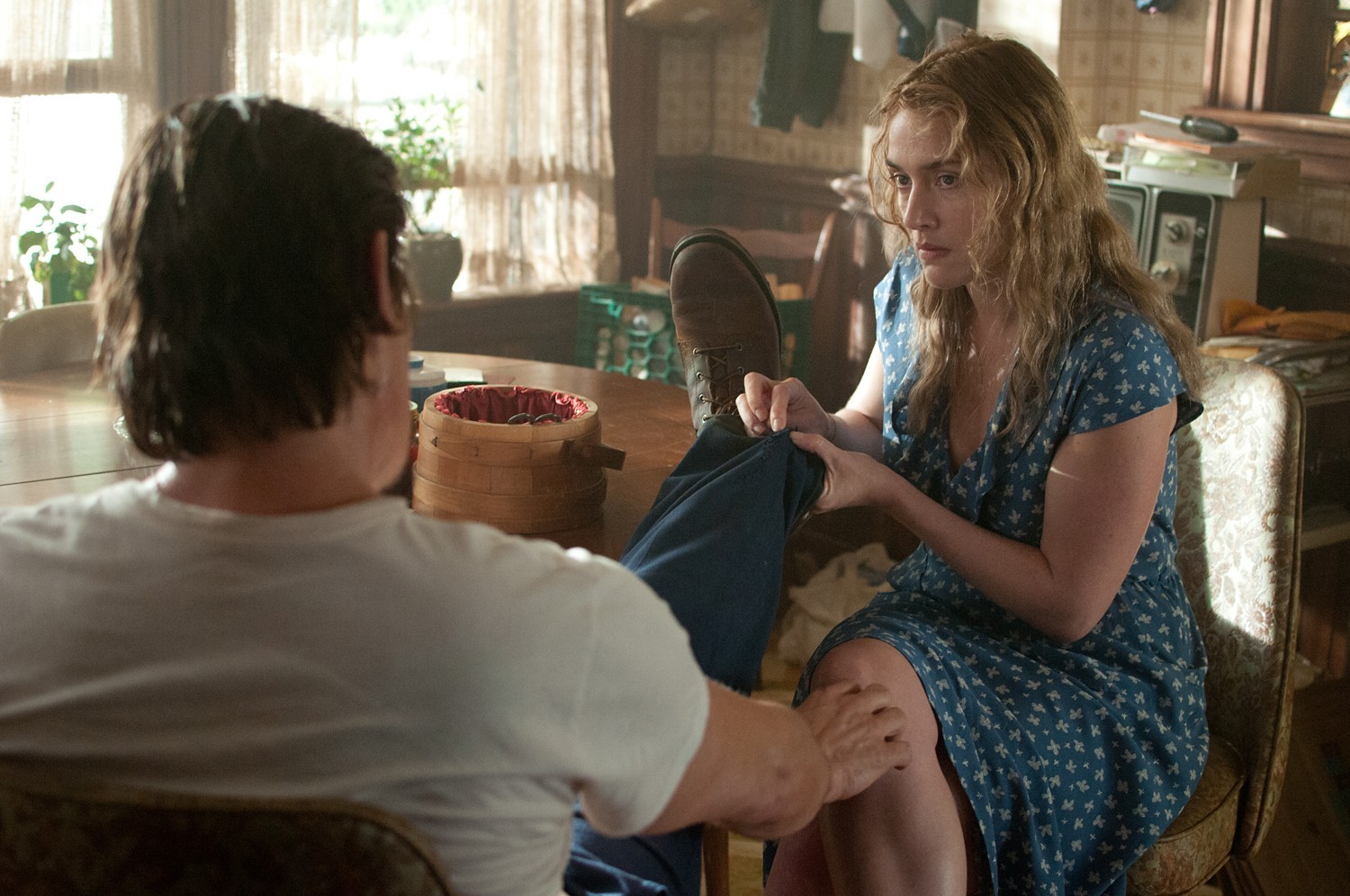 Josh Brolin stars as Frank and Kate Winslet stars as Adele in Paramount Pictures' Labor Day (2014)