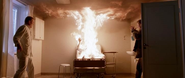 A scene from Magnet Releasing's Let the Right One In (2008)
